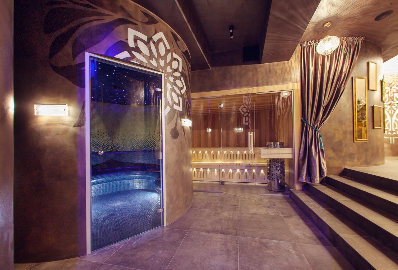 Hotel Zlaty Klucik - Golden Key With Luxury Spa Nitra Exterior photo